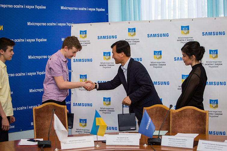 Samsung продовжує співпрацю з Міністерством освіти у проекті IT-школа Samsung