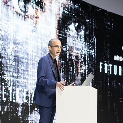 Большинство людей вообще не осознают, что происходит и что на кону