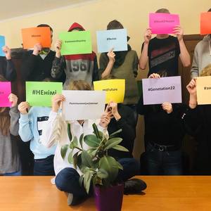 Подростки проводят соцопрос среди подростков: Какой должна быть школа мечты 