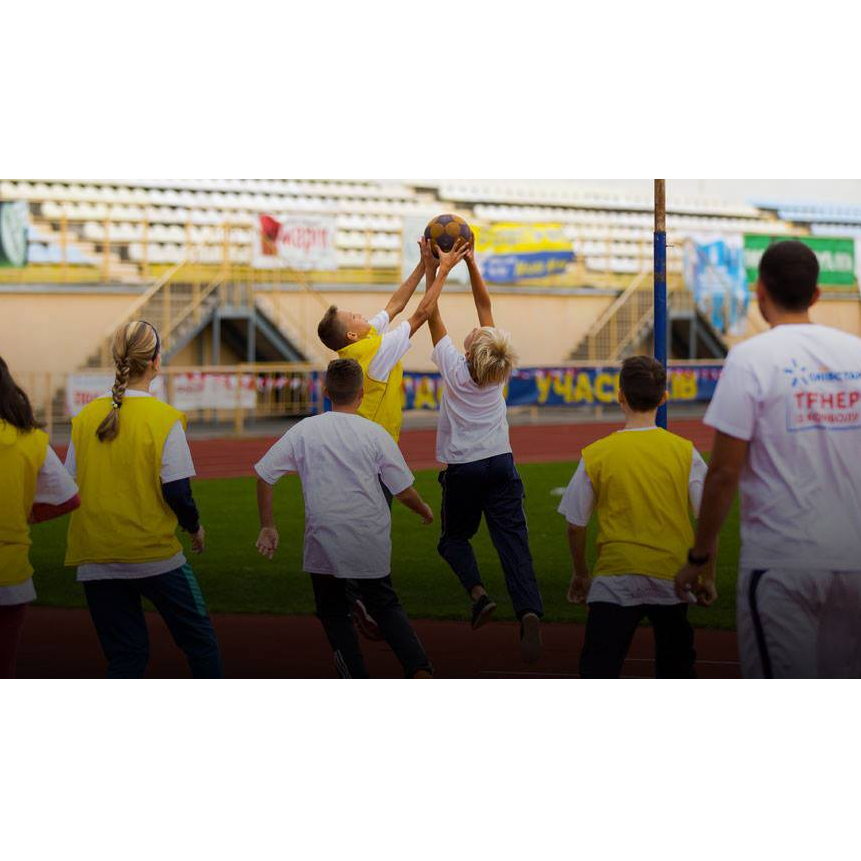 Ненудна фізра: як шоумен Олександр Педан прокачує фізкультуру в школах і навчає вчителів