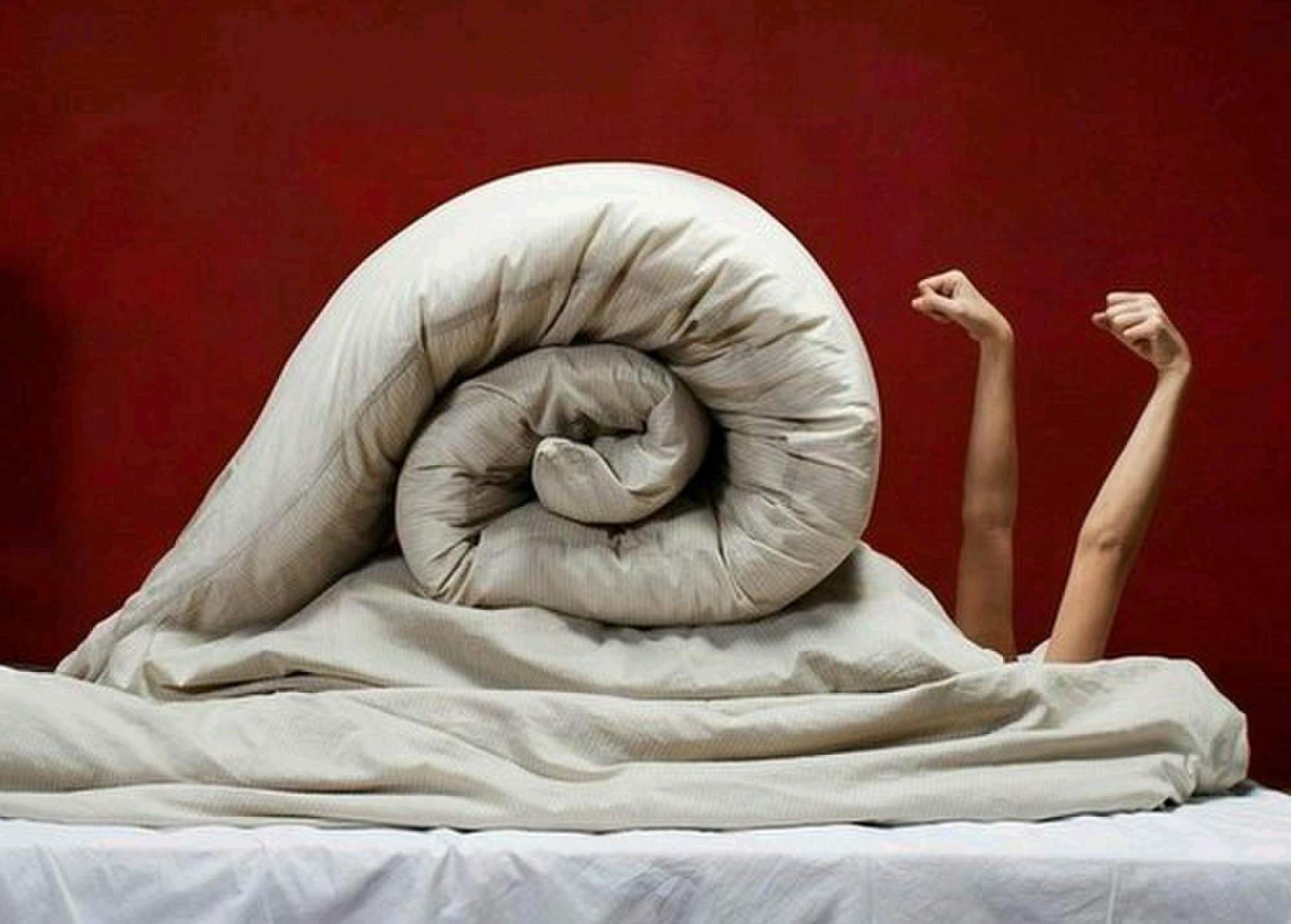 Никуда не спрятаться. Креативная реклама кроватей. Креативных снов. Креативные кровати. Всемирный день сновидений.