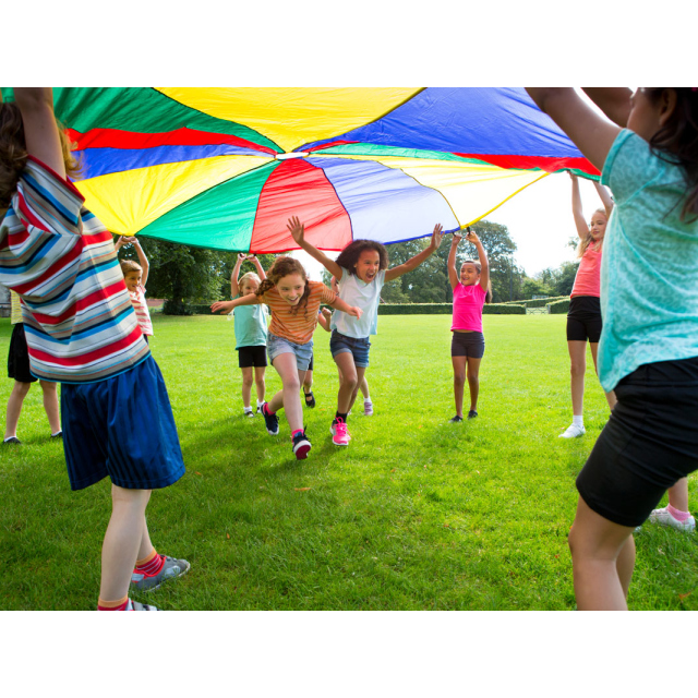 7 популярных уличных игр с детьми и откуда они появились