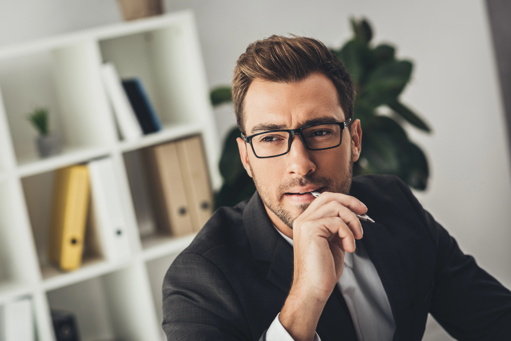 Мовний фронт: приймати чи ухвалювати рішення