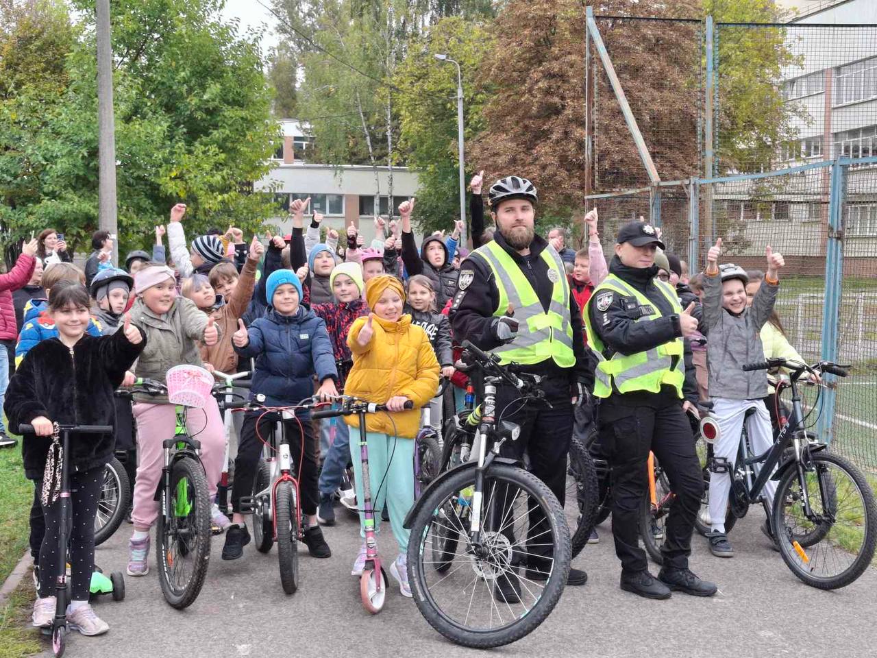 Їзда на велосипеді без ризику: 10 ключових правил для дітей і дорослих